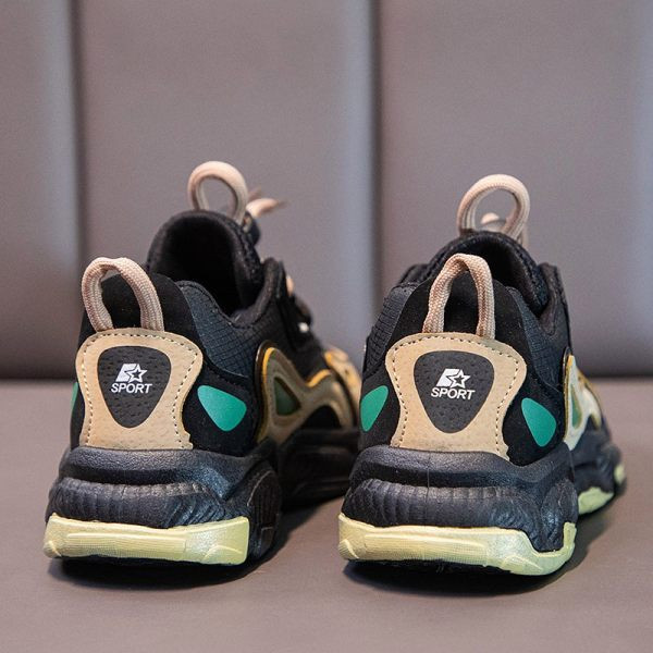 Παιδικά αθλητικά παπούτσια με κορδόνια κατάλληλα για την άνοιξη