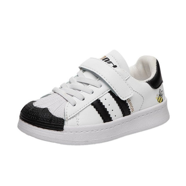 Naujas vasarinių vaikiškų sportbačių modelis geltonos ir baltos spalvos