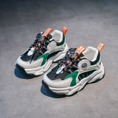 Παιδικά πάνινα παπούτσια με κορδόνια σε τρία χρώματα κατάλληλα για κορίτσια