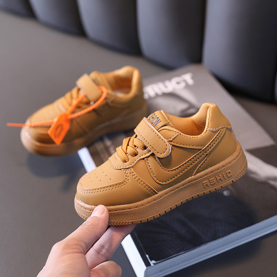 Model nou de adidasi monocolor din piele ecologica