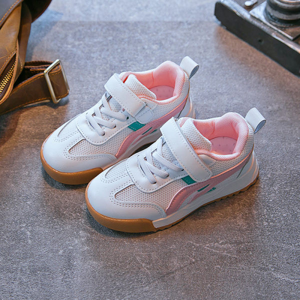 Dječje ležerne tenisice s vezicama i naljepnicom