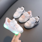 Adidași luminoși pentru copii cu talpă plată și plasă