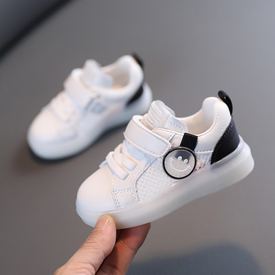 Adidași luminoși pentru copii cu talpă plată și plasă