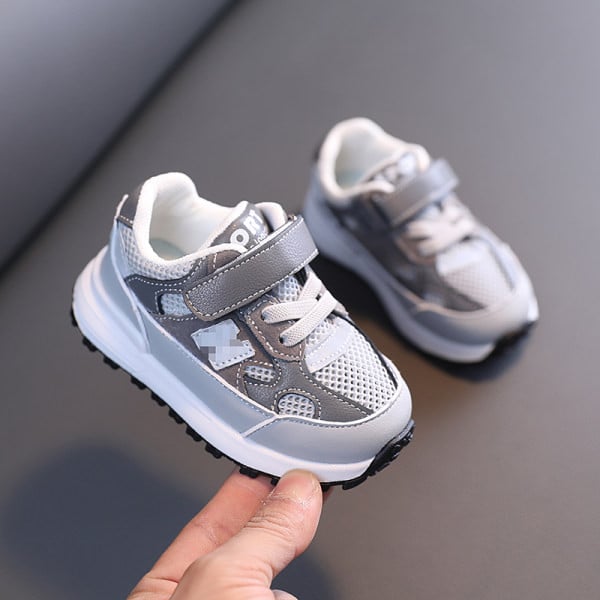 Adidași de primăvară pentru copii cu talpă plate și petice