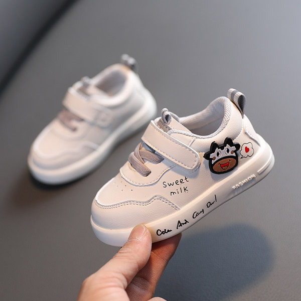 Dječje ležerne tenisice s amblemom i ravnim potplatom