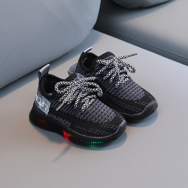 Svjetleće dječje tenisice s vezicama