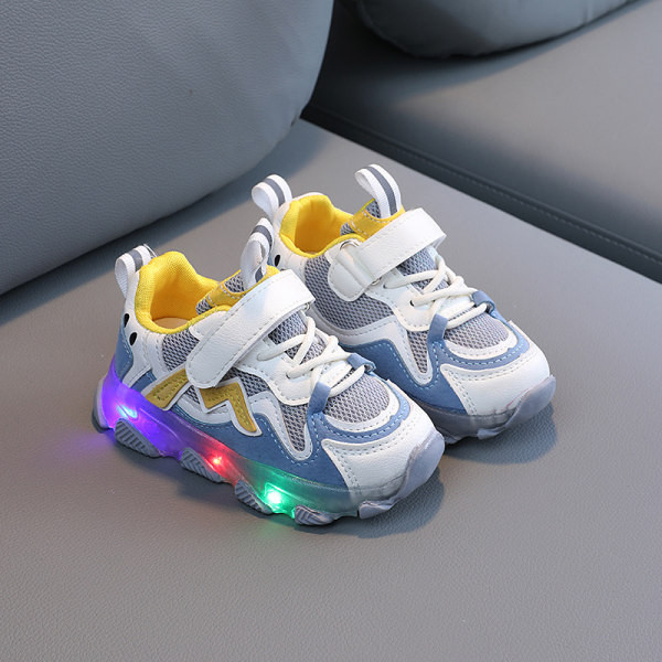 Igapäevased laste helendavad kleepsuga tossud