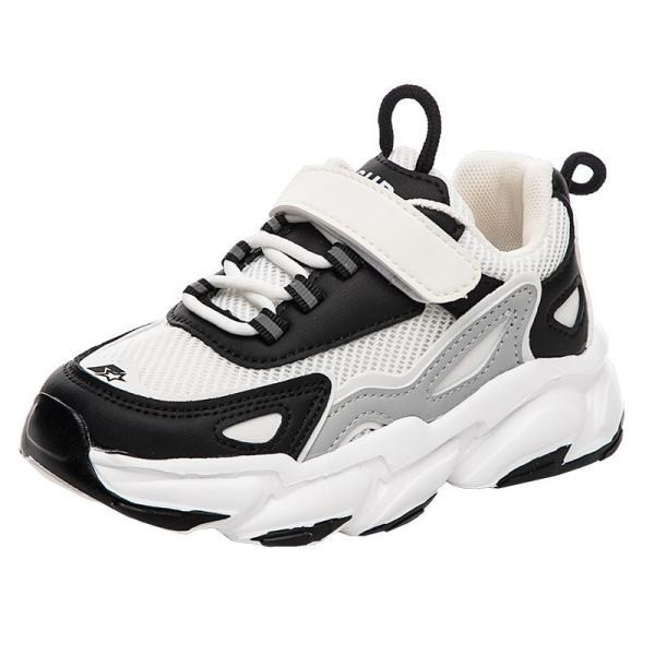 Dječje tenisice sa naljepnicom u tri boje