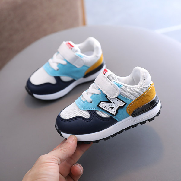 Νέο μοντέλο παιδικά αθλητικά παπούτσια για κορίτσια με επίπεδη σόλα