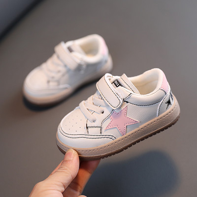 Παιδικά αθλητικά παπούτσια με επίπεδη σόλα