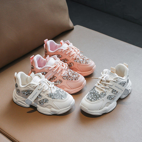 Moderne tenisice od eko kože sa sjajnim česticama