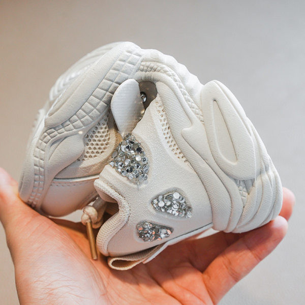 Moderne tenisice od eko kože sa sjajnim česticama