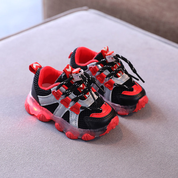 Novi model dječjih svjetlećih tenisica u tri boje