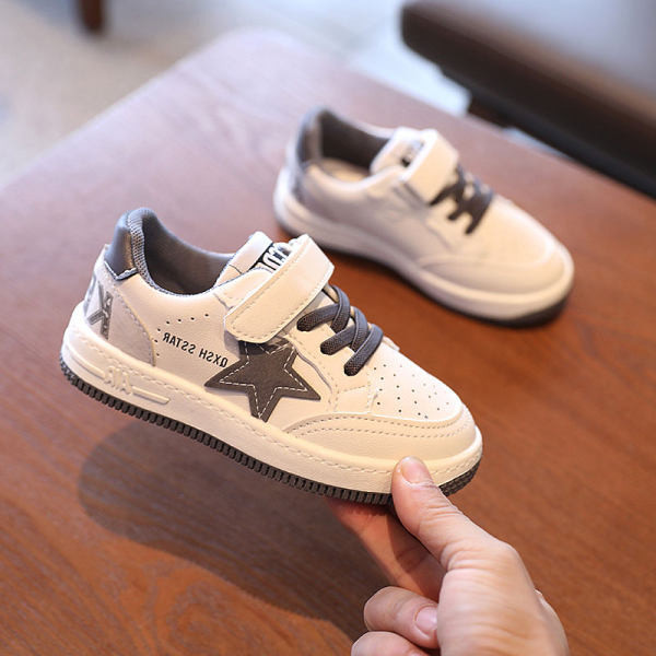 Novi model dječjih tenisica od umjetne kože za djevojčice