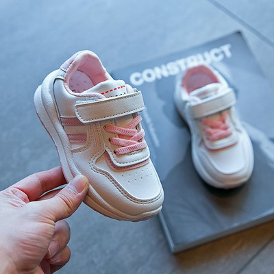 Παιδικά αθλητικά παπούτσια σε τρία χρώματα για κορίτσια κατάλληλα για την άνοιξη