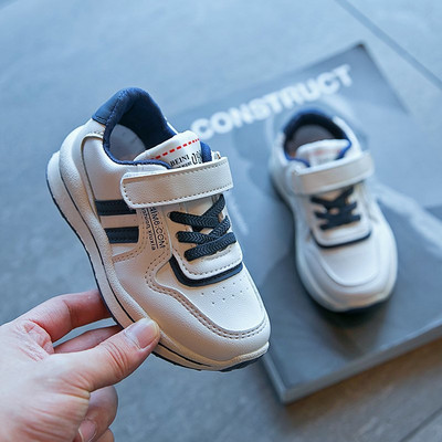 Παιδικά αθλητικά παπούτσια σε τρία χρώματα για κορίτσια κατάλληλα για την άνοιξη