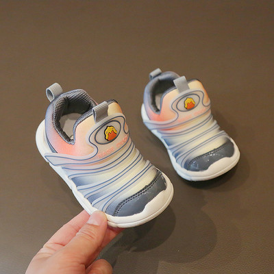 Παιδικά αθλητικά παπούτσια για κορίτσια και αγόρια