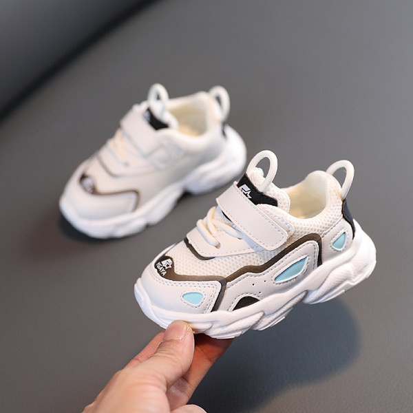 Dječje mrežaste tenisice s naljepnicama i vezicama