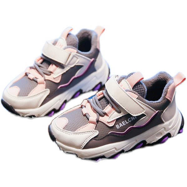 Dječje tenisice s naljepnicama u sivoj i crnoj boji