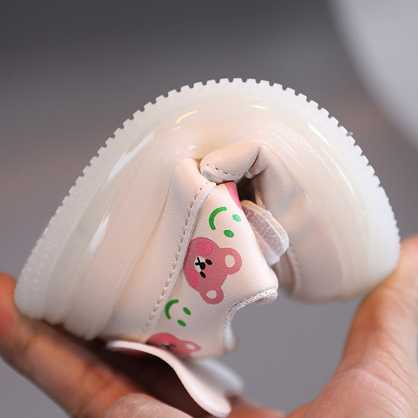 Svjetleće dječje tenisice s 3D elementima