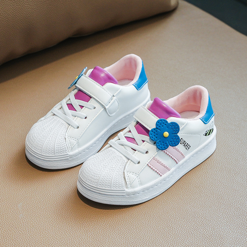 Παιδικά χρωματιστά αθλητικά παπούτσια από οικολογικό δέρμα με  λουλούδι