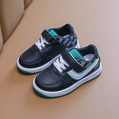 Παιδικά αθλητικά παπούτσια για κορίτσια και αγόρια