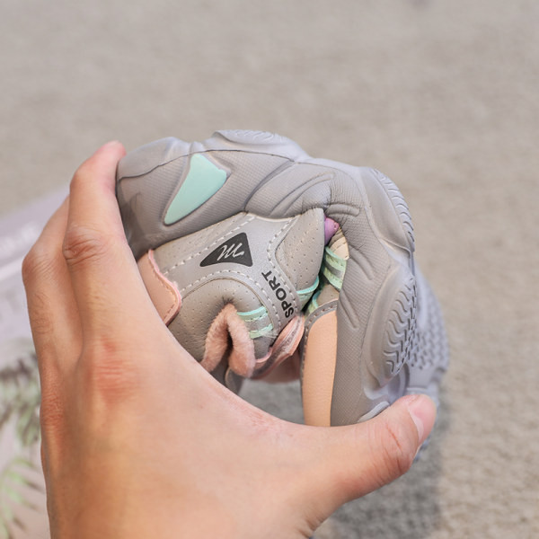 Dnevne tenisice za djevojčice s naljepnicama i vezicama