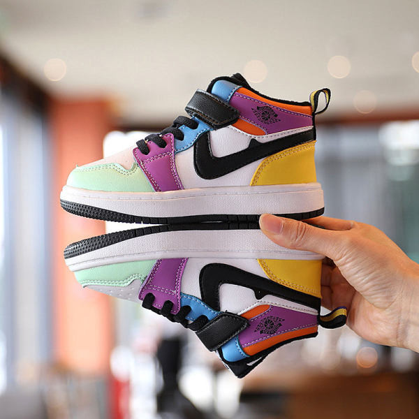 Novi model šarenih dječjih tenisica s ravnim potplatom za djevojčice