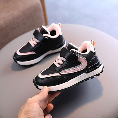 Novi model dječjih patika za djevojčice sa naljepnicom