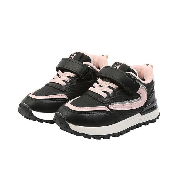 Novi model dječjih patika za djevojčice sa naljepnicom