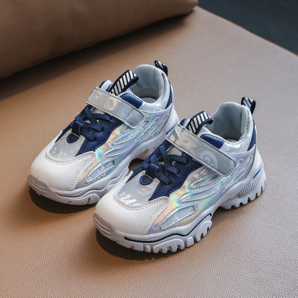 Παιδικά αθλητικά  παπούτσια με γυαλιστερό αποτέλεσμα και τραχιά σόλα