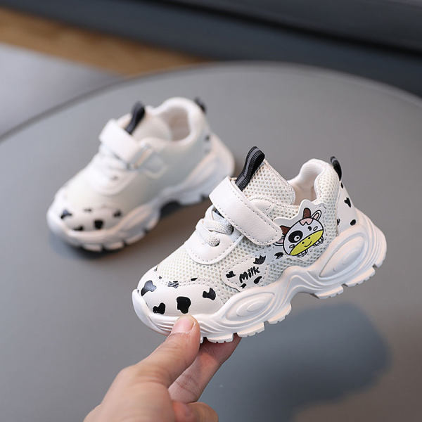 Moderne dječje tenisice s aplikacijom