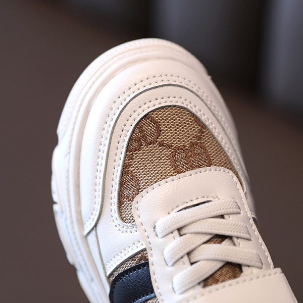 Moderne tenisice od eko kože i tekstila sa ravnim đonom