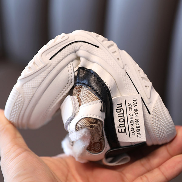 Moderne tenisice od eko kože i tekstila sa ravnim đonom