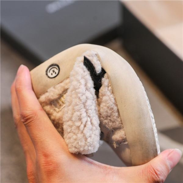 Αθλητικά παπούτια με κορδόνια