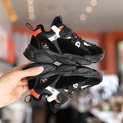 Νέο μοντέλο παιδικά αθλητικά παπούτσια με τραχιά σόλα και κορδόνια