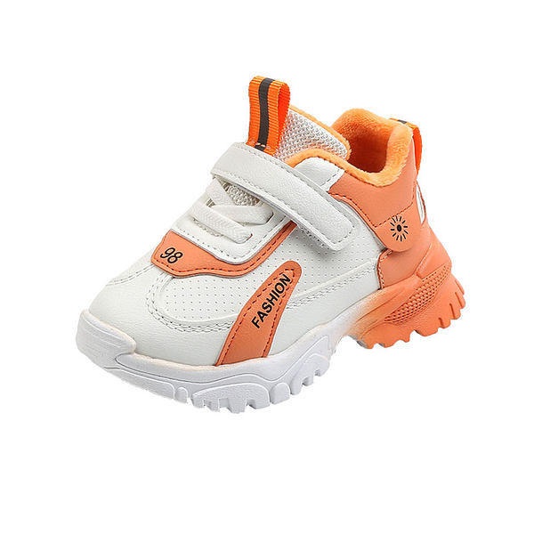 Jauns bērnu kedu modelis no eko ādas ar uzlīmēm meitenēm