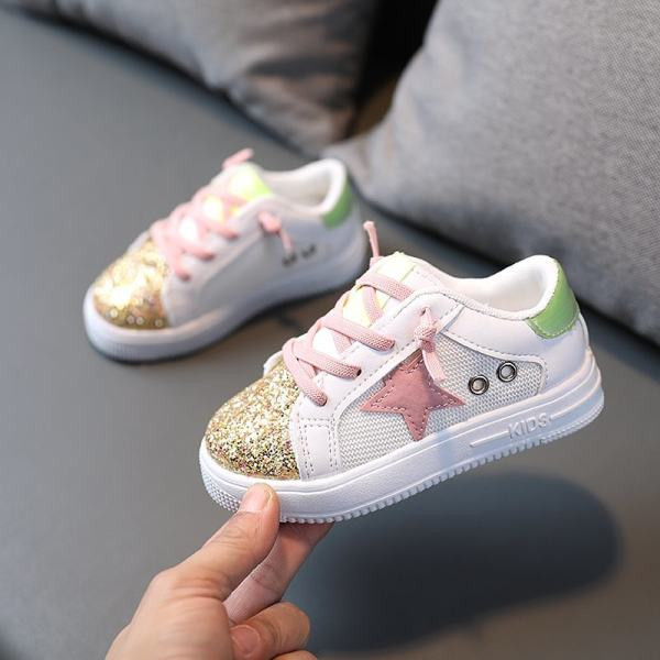 Dječje tenisice s ravnim potplatom i sjajnim česticama