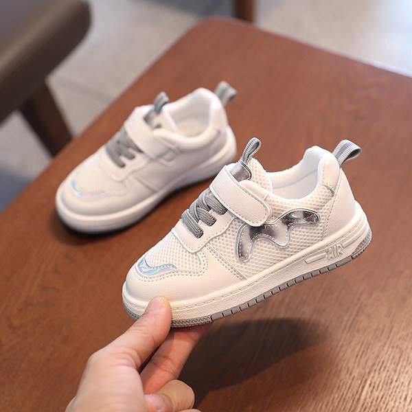 Prozračne dječje tenisice s ravnim potplatom i mrežicom