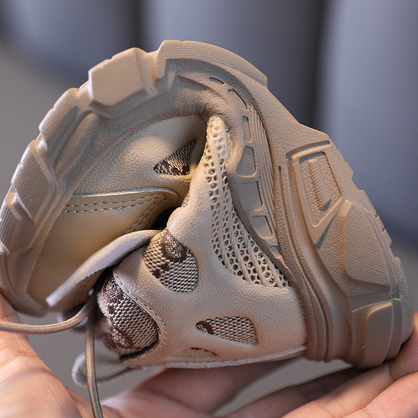 Dječje tenisice za djevojčicu sa sjajnim česticama