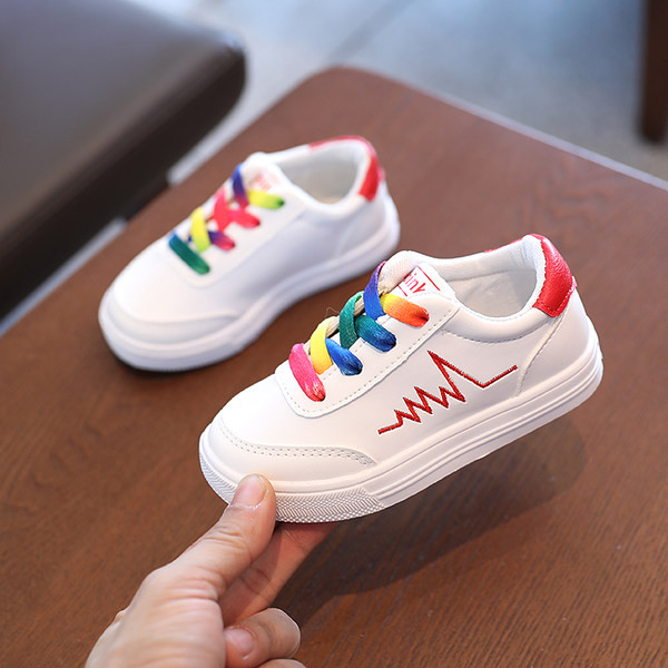 Bērnu ādas kedas ar plakanām zolēm meitenēm un zēniem