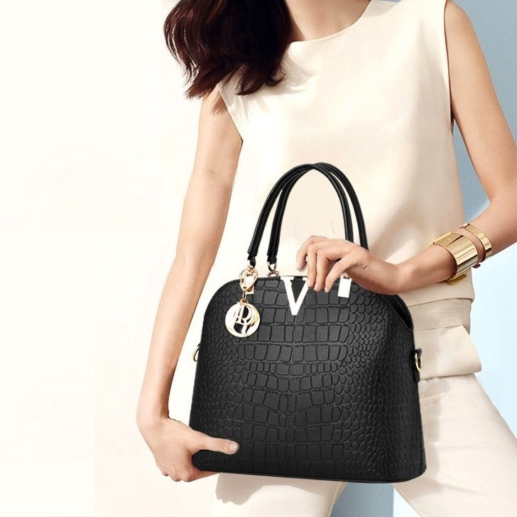 Дамска чанта Amanda Black