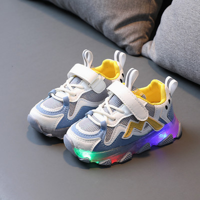 Adidași casual pentru copii cu autocolante și talpă luminoasă