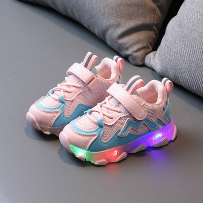 Adidași casual pentru copii cu autocolante și talpă luminoasă