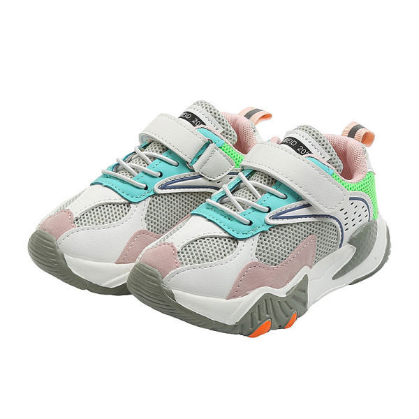 Novi model dječjih tenisica sa naljepnicama - za djevojčice ili dječake