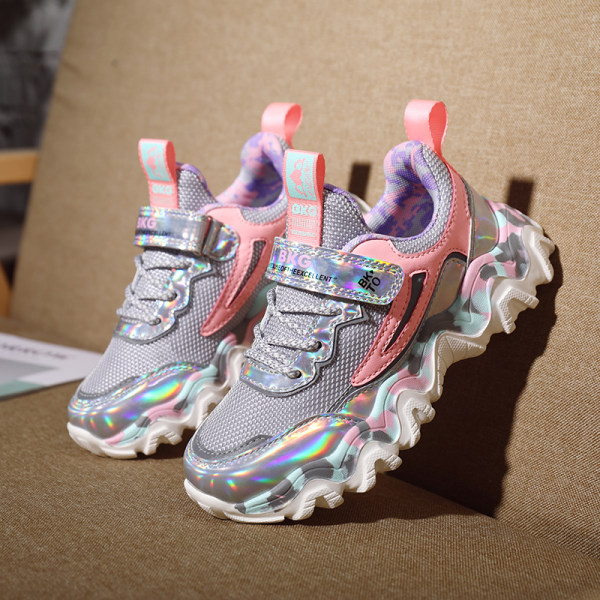 Novi model dječjih tenisica sa grubim đonom