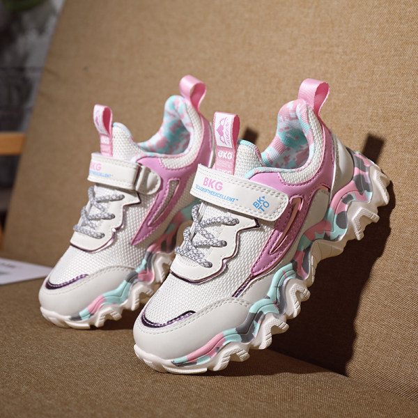 Novi model dječjih tenisica sa grubim đonom