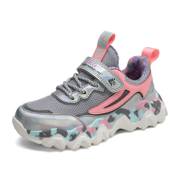 Novi model dječjih tenisica sa grubim đonom