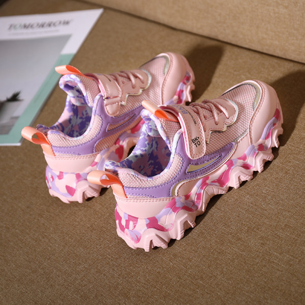 Vaikiški kvėpuojantys sportbačiai grubiu padu