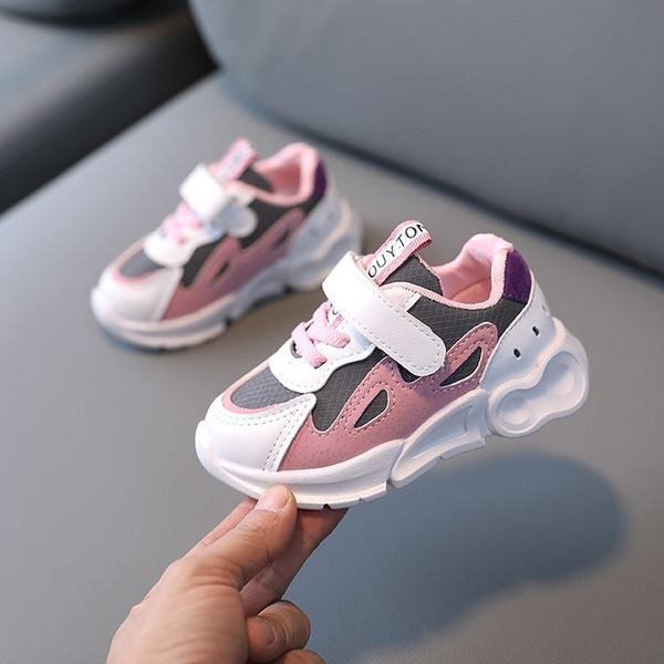 Dječje tenisice s mrežicom i naljepnicama